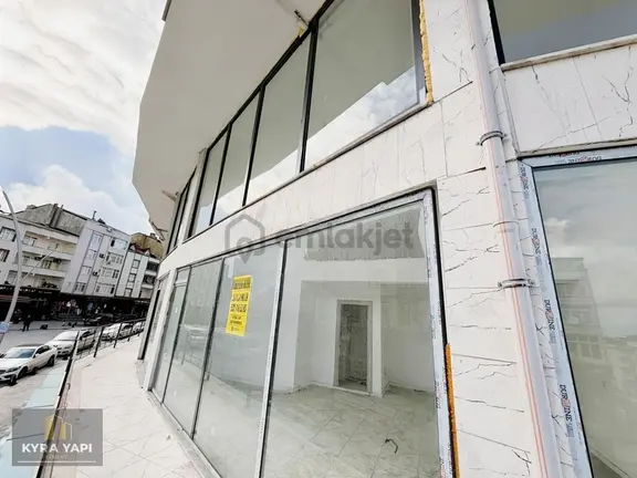Kyra Yapı Merkezi Konumda Cadde Üzeri Masrafsız Kiralık Dükkan 2
