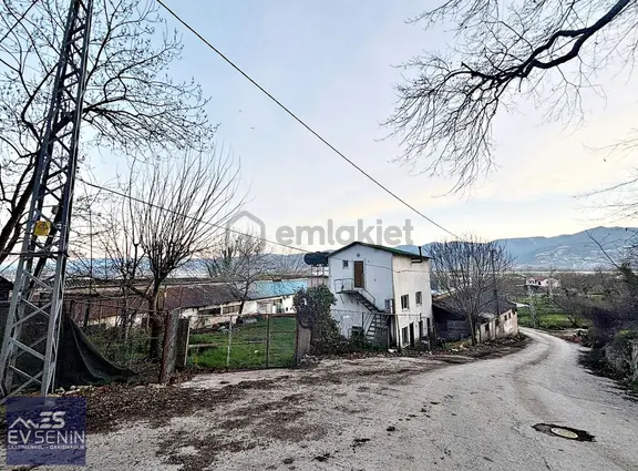 Kartepe Eşmede Göl Mnz. Satılık 700 M2 Kapalı Alan,ev Ve Arazi 1