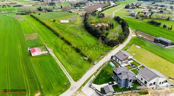 Çatalca Kabakça'da Satılık 1.792 M² Asfalt Kenarı Tarla 1