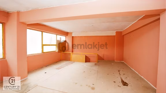 C21 Cius;orhangazi Caddesi Üzerinde Kiralık Dükkan 2