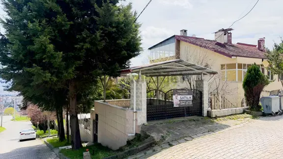 C21 İz Mehmet Çakar'dan Satılık Tribleks Villa... 1