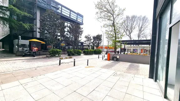 Caddebostan İskele Sk Üzeri Migros Tarafı 40 M2 Ön Kullanımlı 1