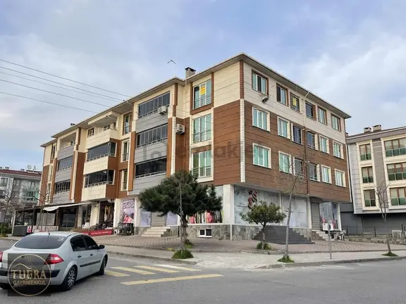 Tuğradan Çobançeşmede 3+1 İskanlı Satılık Fırsat Daire 1