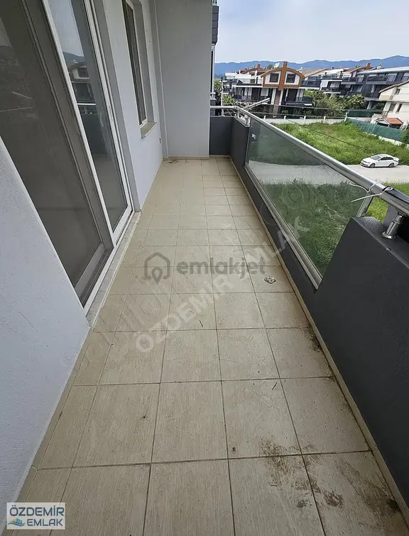 Özdemir Emlaktan Site İçerisinde Satılık Ara Kat 3+1 Daire 2