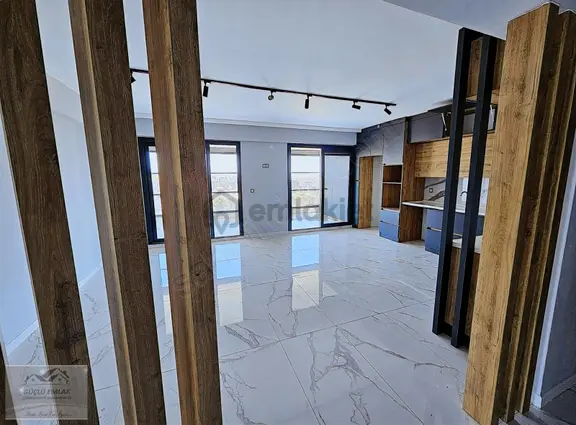 Şehrin En Güzel Yerinde Ve En Prestijli Sitesinde 4+1 Satılık 1