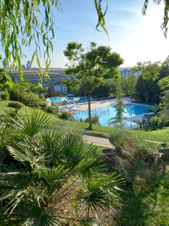 Bahçeşehir Armina Da Tadilatlı Satılık 3+1 Daire 2