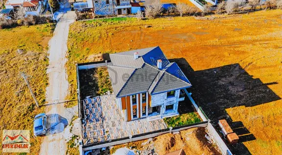 Hemen Taşınmaya Hazır | Köşe Parsel | 5+1 Lüks Müstakil Villa 2