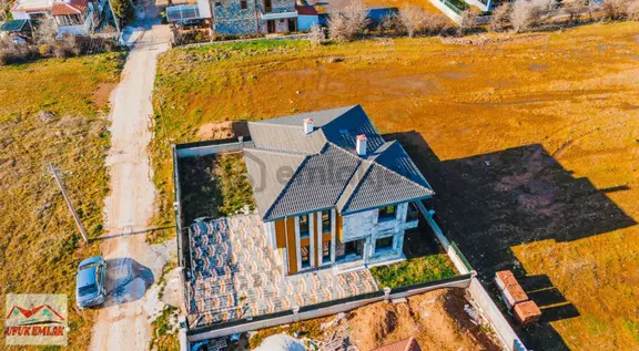 Hemen Taşınmaya Hazır | Köşe Parsel | 5+1 Lüks Müstakil Villa 1