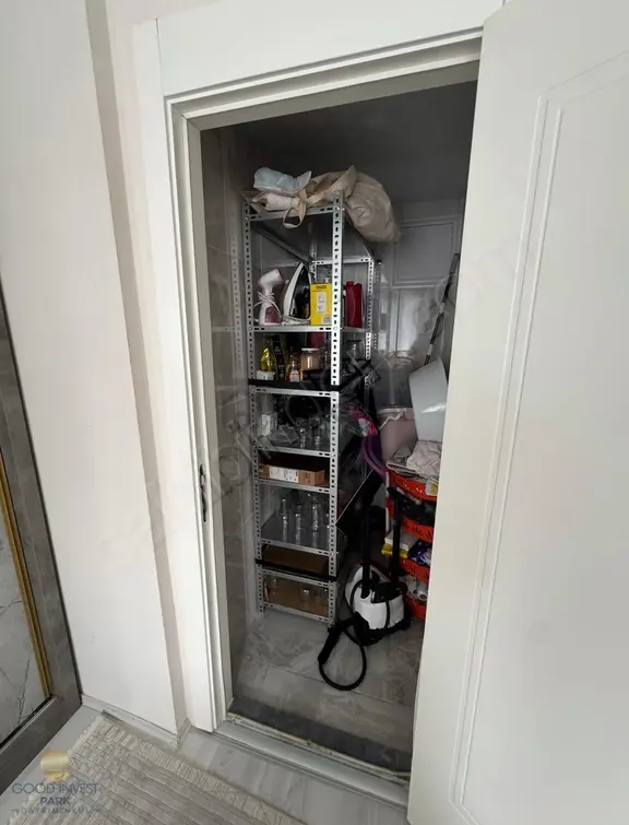 Güvenevler'de Satılık 3+1 Daire Full Yapılı Kapalı Balkon Güney 1