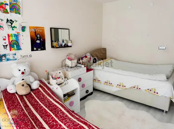 Güvenevler'de Satılık 3+1 Daire Full Yapılı Kapalı Balkon Güney 2
