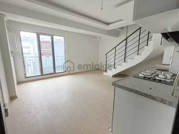 Balıkesir Bandırma Yeni Mahalle Satılık 1+1 Dubleks Daire Yatırımlık 1