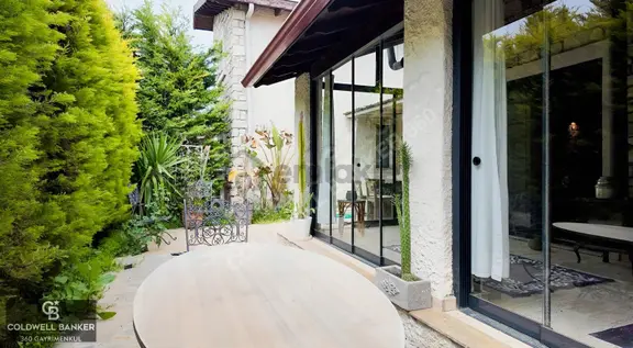 Urla Yağcılar Site İçi Bahçeli 1+1 Satılık Taş Loft Villa 2