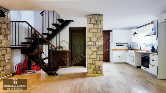 Urla Yağcılar Site İçi Bahçeli 1+1 Satılık Taş Loft Villa 1