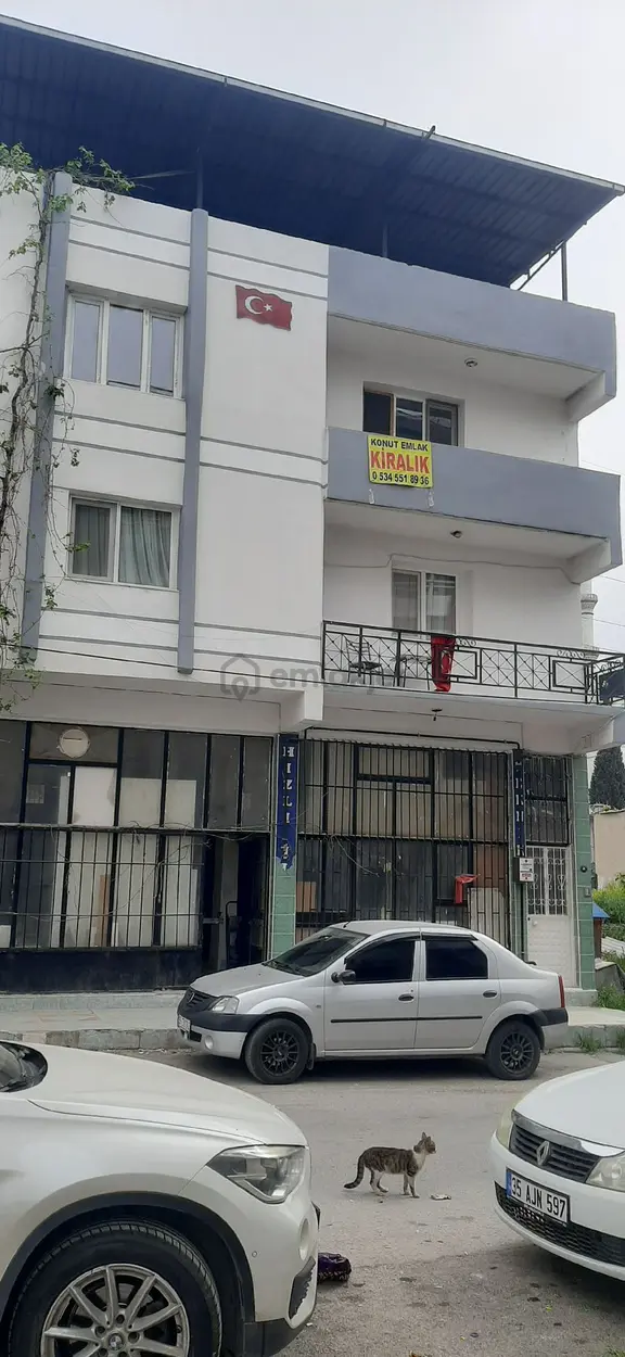 Buca İnönü Mahalleside Kiralık 2+1 Dogalgazlı Daire 1