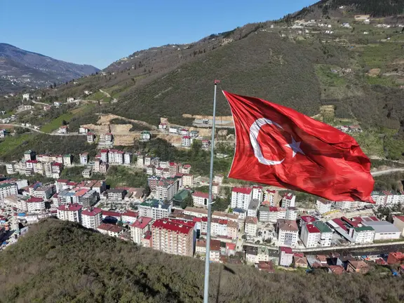 Vıp Gayrimenku'den Maçka Bayraktepe'de Yatırımlık Arsa 1