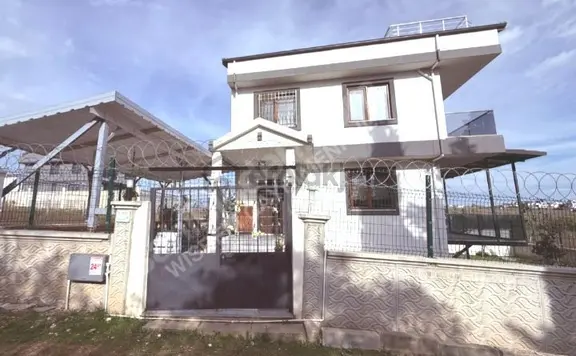 Silivri Balaban Önü Kapatmaz 3 Köşe 3 Kat Sahibindwn Satılık Villa 2