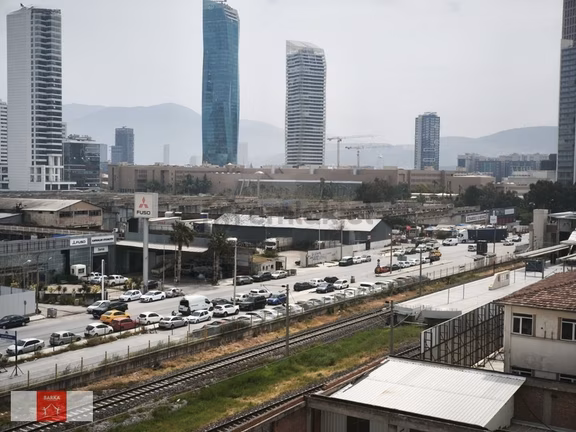 Bayraklı, Alsancak, Karşıyaka, Bornova Ve Deniz Manzarası.... 1