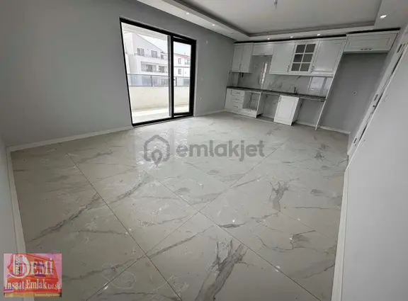 Siterler Bölgesinde 4+1 Cadde Üzeri Geniş Mutfaklı Lüxs Dublex 1