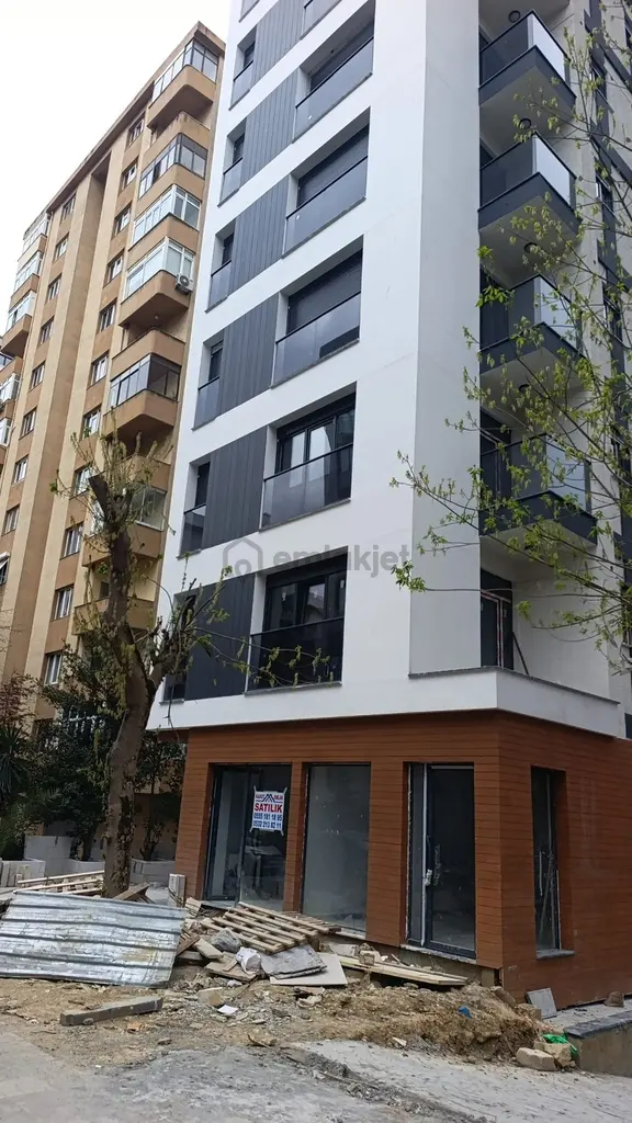 Bostancı Gösteri Merkezi Ne 200mt Mesafede Satılık İşyeri 1