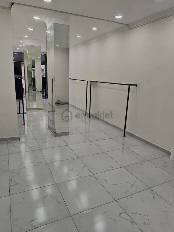 Kazım Karabekir'de Merkezde 150m² Depolu Kiralık Dükkan 1