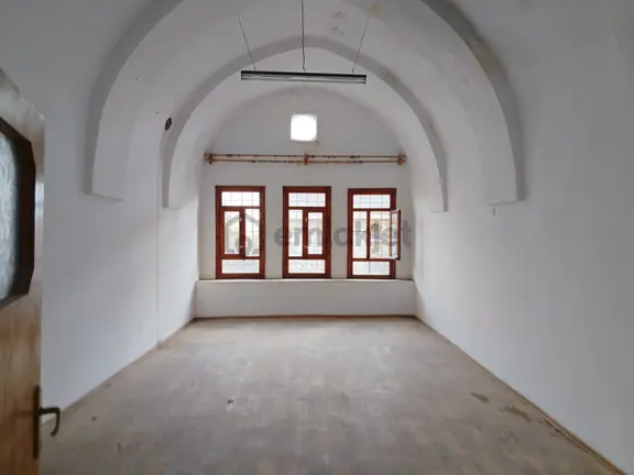 Güzelyurt İlçesinde Tarihi Kemerli Taş Konak 1