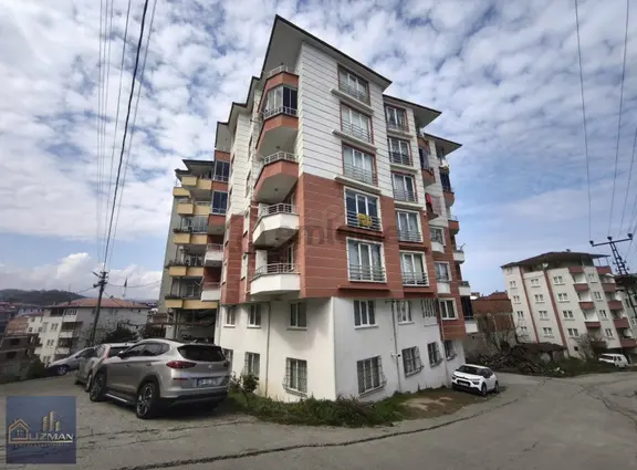 Uzman Emlak'tan Bulancak'ta Satılık 3+1 Sıfır Ayarında Daire 1