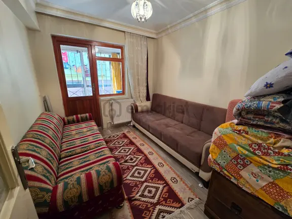 Baglarbaşı Mahallesinde Yüksek Giriş 3+1 1
