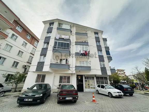 Sincan İstasyonda Merkezi Konumlu 3+1 Arakatta Satılık Daire 1