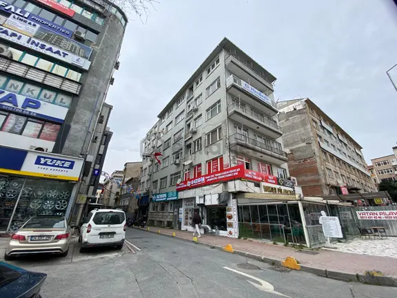 Vatan Caddesinde 160 M2 Satılık 3+1 Daire Fatih/akşemsettin 1