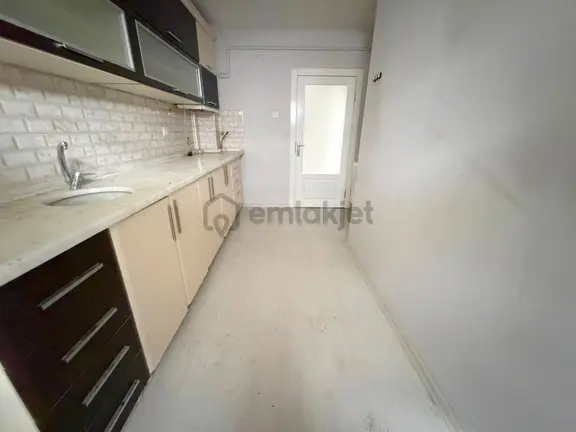 Hemdem Gayrimenkul'den İstasyon'da Merkezde 3+1 Satılık Daire 2