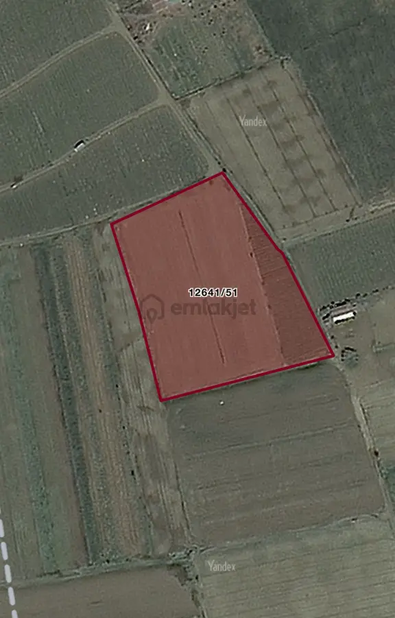 Özdemir'den Sakintepe Mah Satılık 3756 Mt. Tarla 2