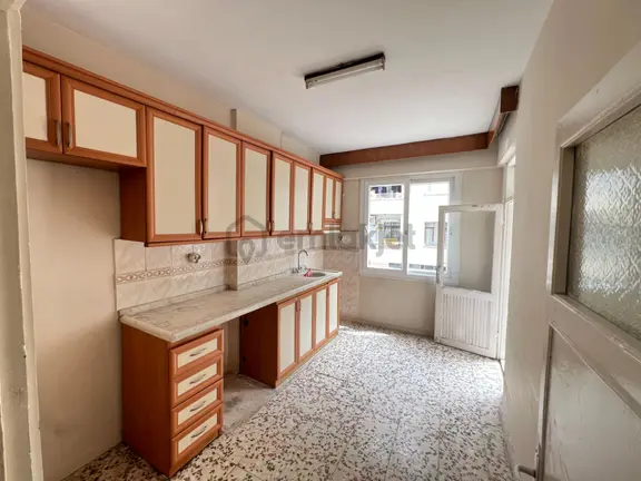 Prestij'den Güvenevler'de İçi Yapılı Ayrı Mutfak Geniş 2+1 Daire 2
