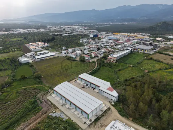 ▀mera Emlaktan Yolören Mevki Kipa Avm Yakını 230m2 Dükkân 1