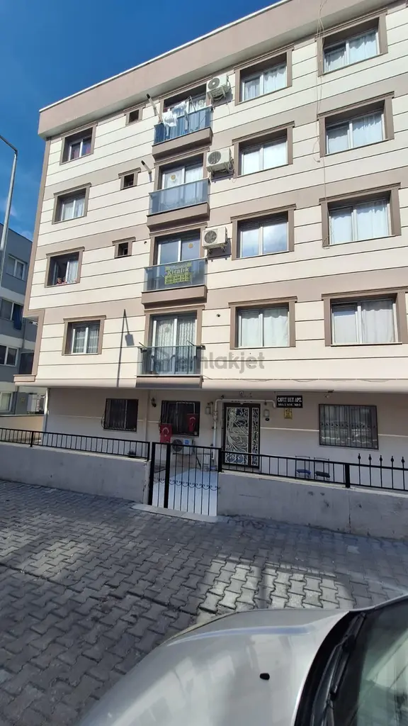 Yaylacık'ta Üniversite Yakını 1+1 Asansörlü Satılık Daire 2