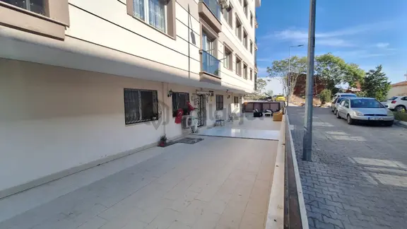Yaylacık'ta Üniversite Yakını 1+1 Asansörlü Satılık Daire 1