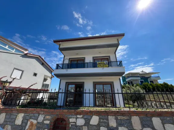 Didim Mersinderede Deniz Manzaralı 4+1 Müstakil Arsalı Villa 2