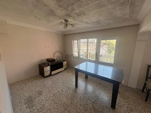 Konak Lale Mahallesinde 2+1 100m2 Ayrı Mutfak Kiralık Daire 1