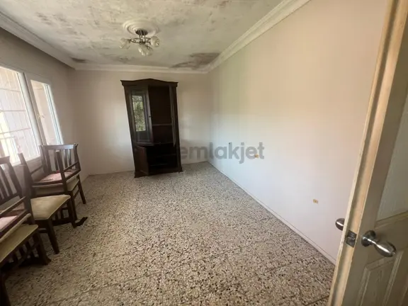 Konak Lale Mahallesinde 2+1 100m2 Ayrı Mutfak Kiralık Daire 2