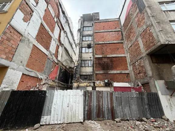 Zeytinburnu Merv Caddesi Emsal Transferıne Uygun 154 M2 Arsa 1