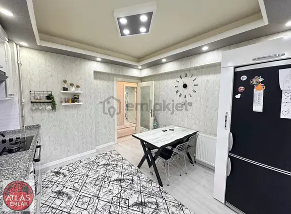 Atlas'tan Özel Tasarımlı Sınırsızkredili Giyinmeodalı 3+1 2