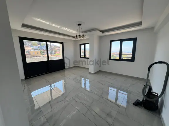 Acil Konak Agora Antik Kent Yakını 2+1 100m2 Asansörlü Deniz Manzaralı Lüx Daire 1