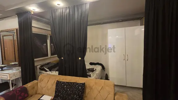 Beylikdüzü Metrobüs Durağında Bahçe Kullanımlı Eşyalı Kiralık 1+1 Daire Remax Kaya 2