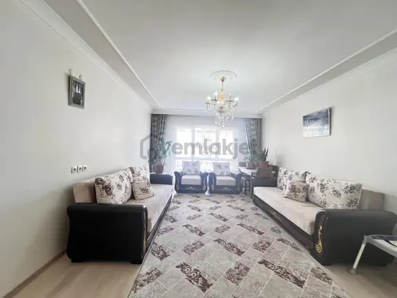 Koza Emlak'tan Mustafa Kemal Mahalsinde Site İçinde Ara Katta E Banyolu Asansörlü 3+1 Satılık Daire 1