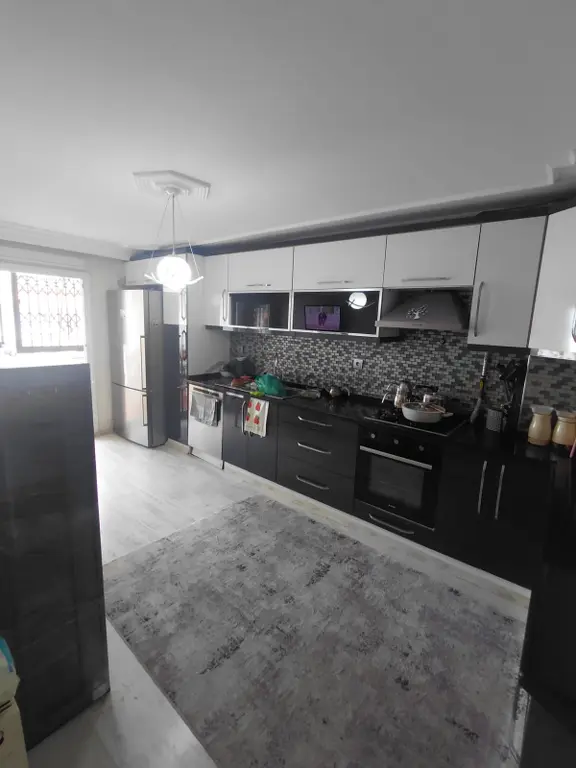 İzmir Yeşilyurt'ta 187 M² Geniş Balkonlu 4+1 Satılık Daire 2