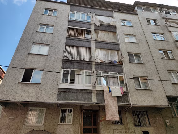 Gökay Emlaktan Mevlana Cami Yakını 2+1 Daire 1