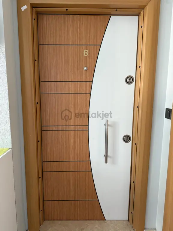 Asmalıevler'de 2+1,75 M2 Lüks Eşyalı Satılık Apart...... 2