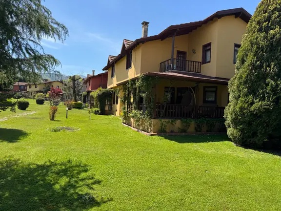 Sapanca Kırkpınar’da Site İçinde Satılık Villa… 1