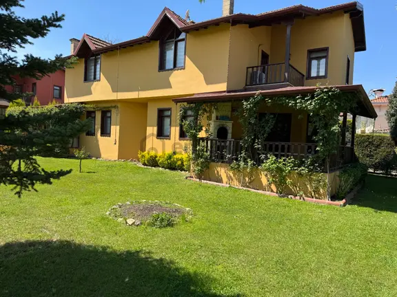 Sapanca Kırkpınar’da Site İçinde Satılık Villa… 2