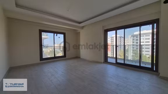 Adliye Sarayı Yakını Sıfır 3+1 Ebeveyn Banyolu Ara Kat Daire 1