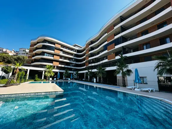 7/24 Güvenlık-havuz-bahçe-kapalı Otopark-doğalgaz(kombi)-sosyal Alan-lüx-full Esyalı Fırsat Daire 1